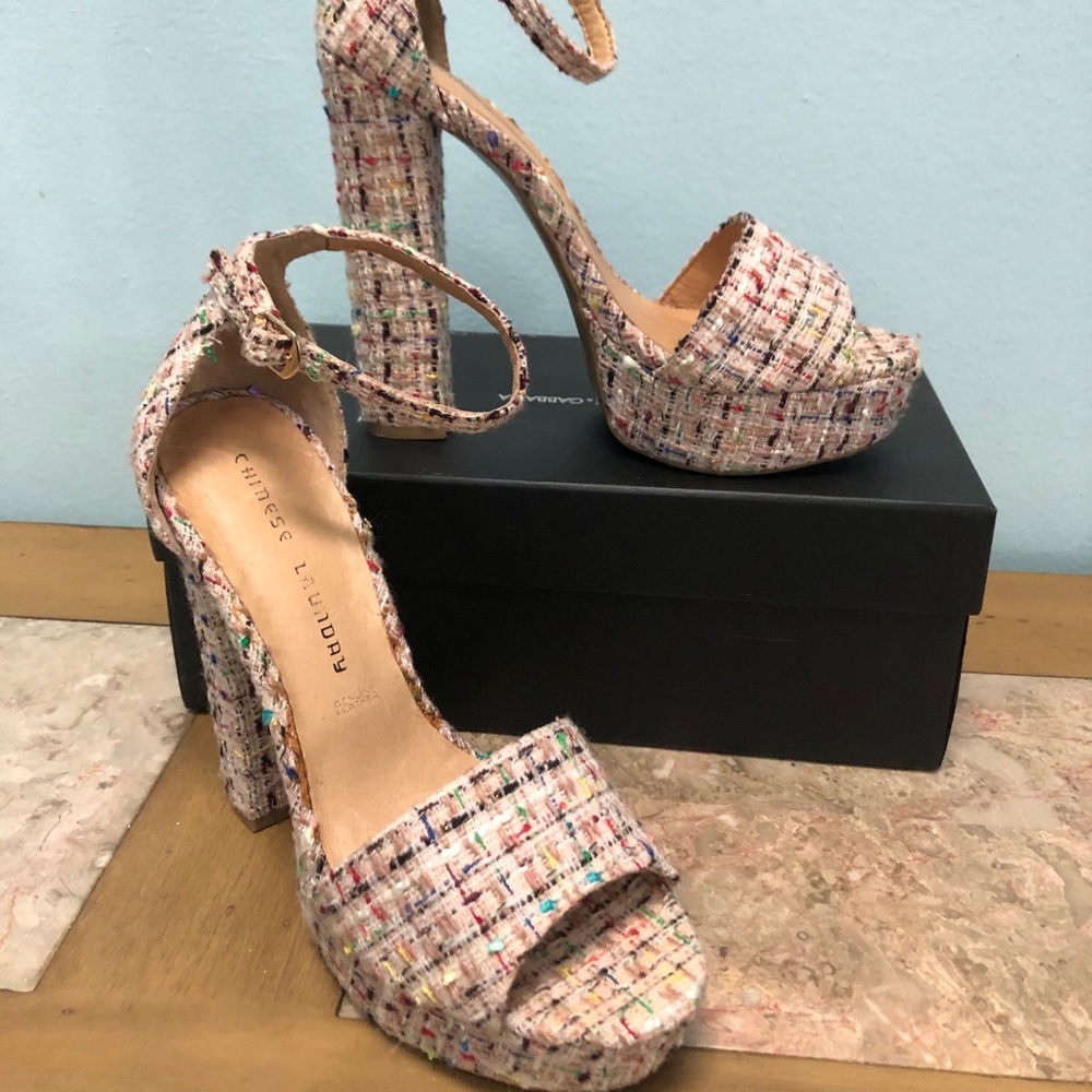 Chinese laundry light pink sandals.